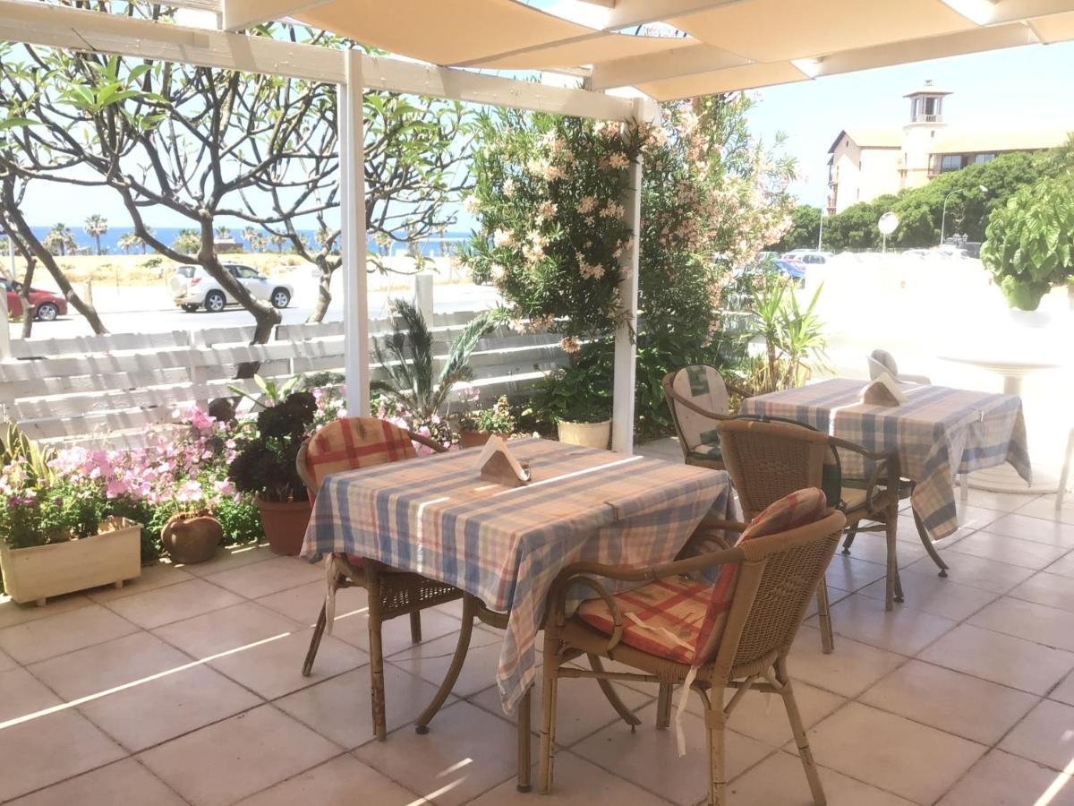 King Philips Apartment Paphos Luaran gambar