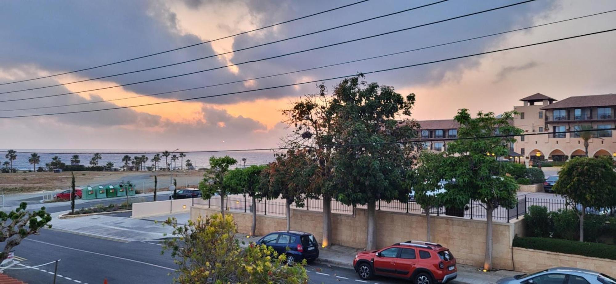King Philips Apartment Paphos Luaran gambar